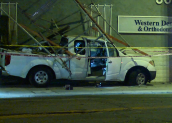 Man dies after crashing into scaffolding in South Los Angeles