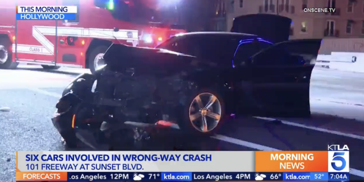 1 hurt in 6-car crash on 101 Freeway in Hollywood