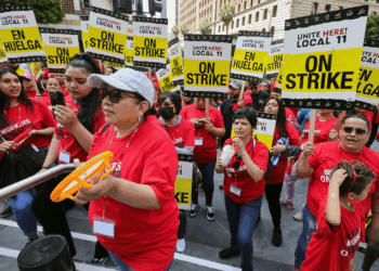 Population Exodus and Tourism Decline Shadow L.A.’s $30 Tourism Minimum Wage Plan