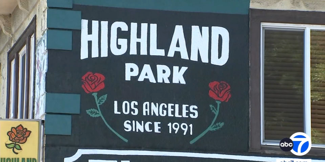 Activists Install Sirens in Los Angeles Neighborhood to Warn Residents of ICE Operations