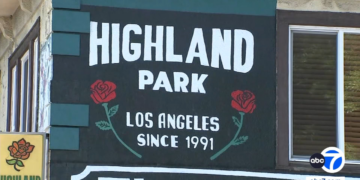 Activists Install Sirens in Los Angeles Neighborhood to Warn Residents of ICE Operations